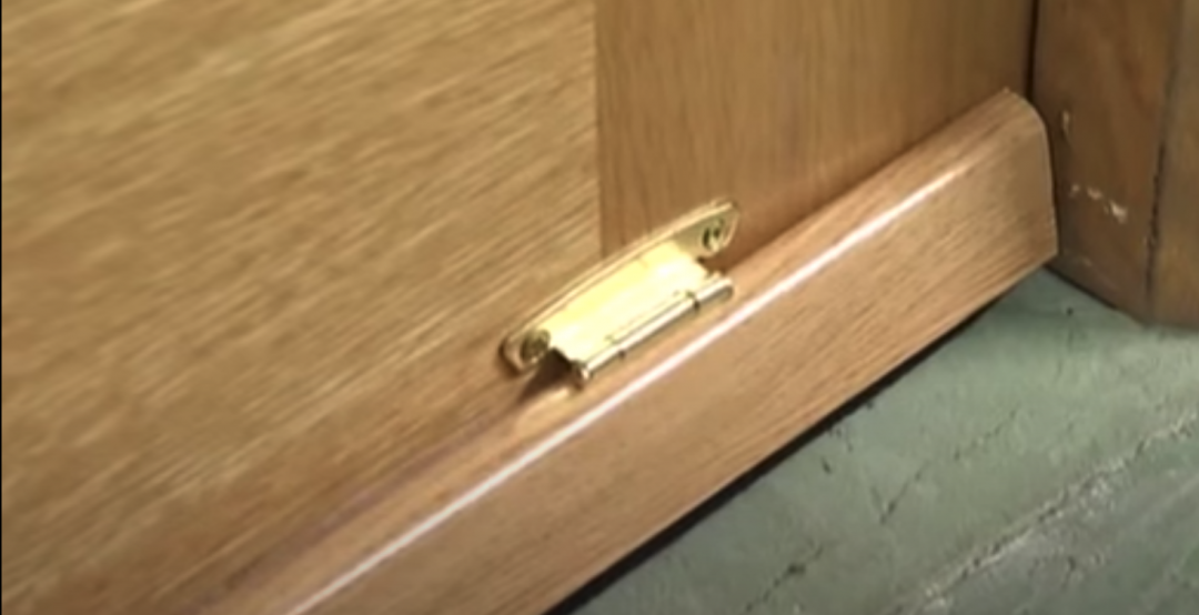 ¿Qué son los burletes para puerta?